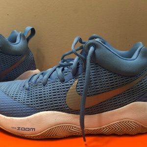 Nike zoom rev baby blue